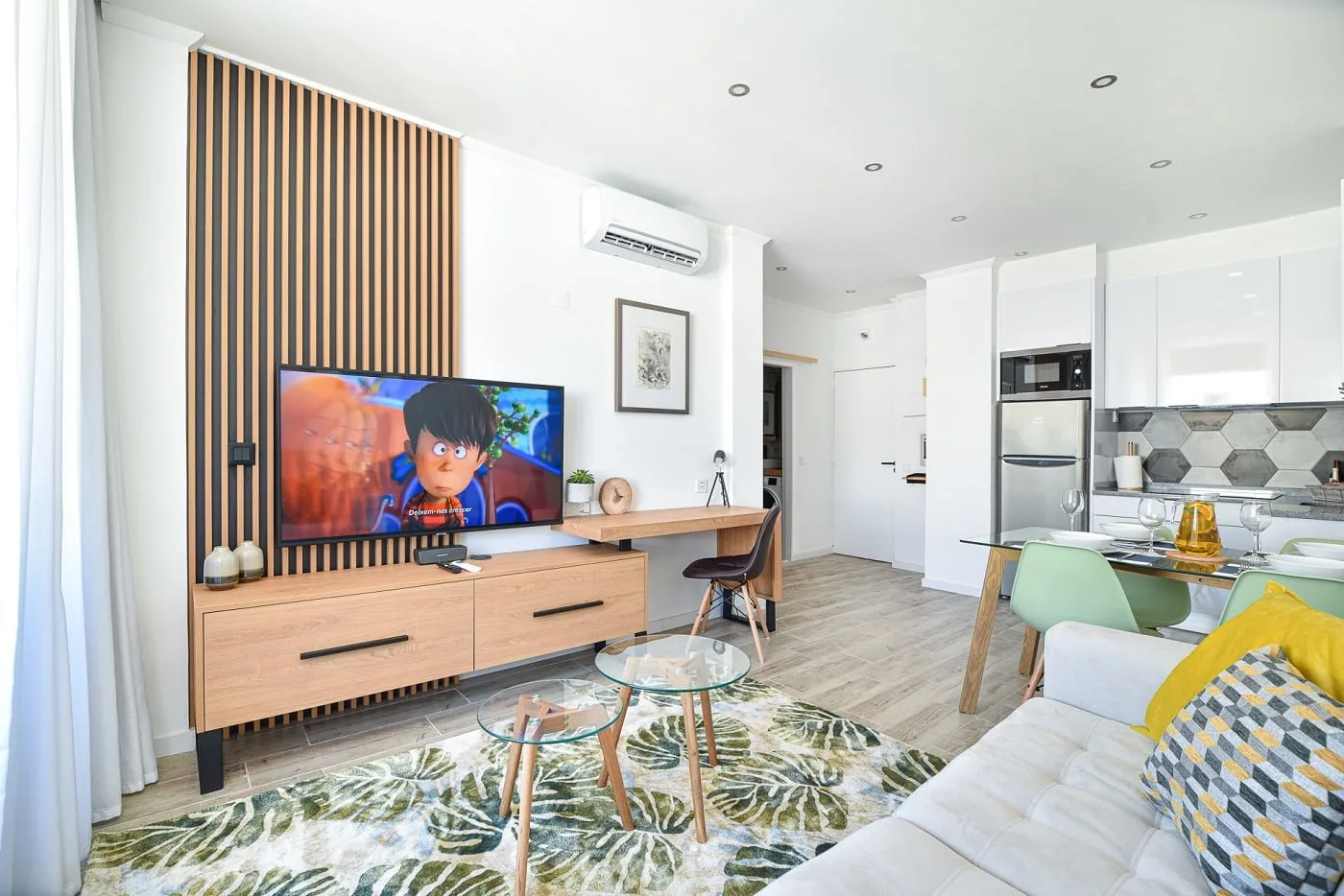 Timeless Beach III — interior 2
